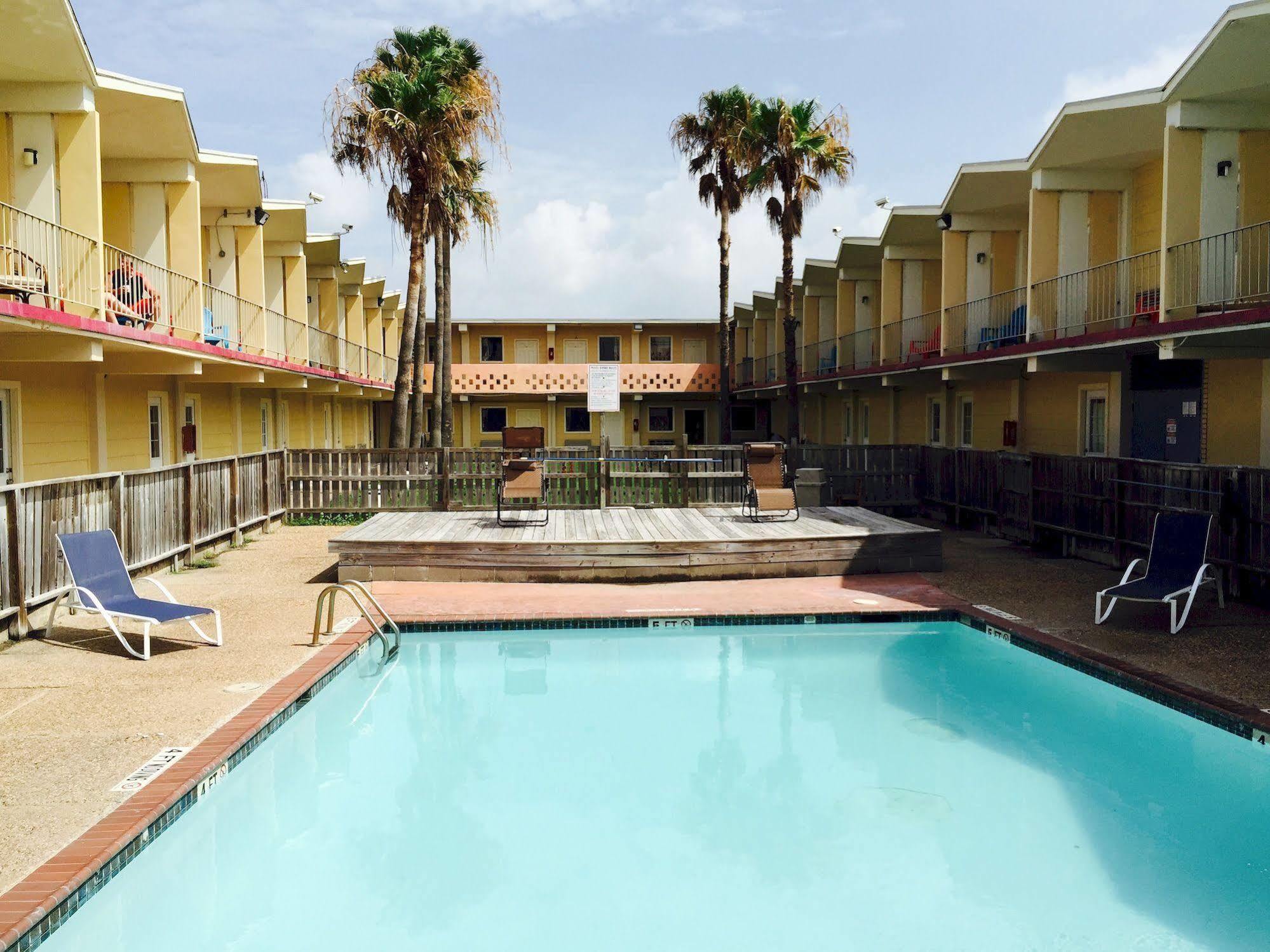 Motel Pearl 2*