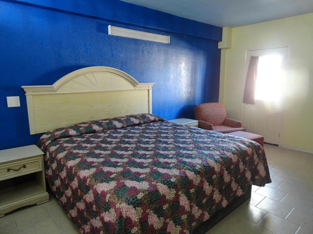 Pearl Motel