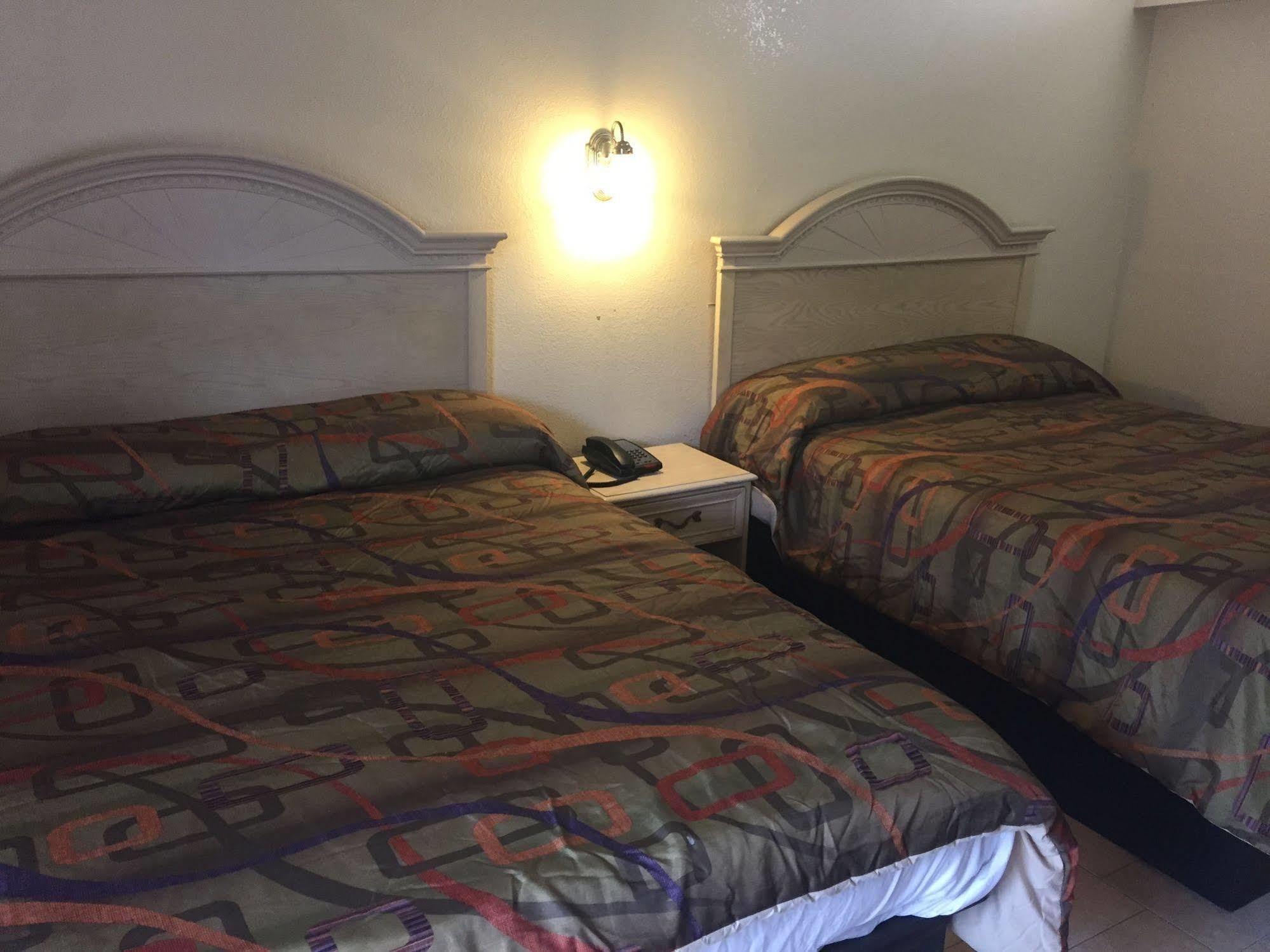 Motel Pearl 2*